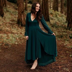 Lulus Jade Open Back Long Sleeved Maxi Dress